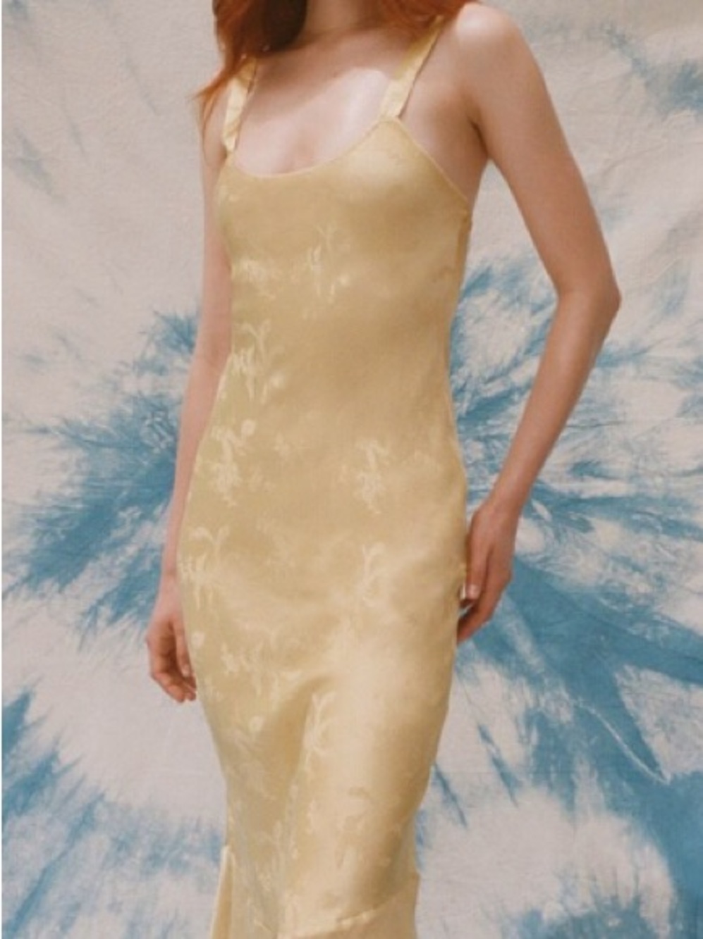 Realisation par Allegra dress in yellow dragon